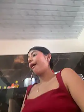 Snapshot of Baby_Niels chatting on 10-28-25, 02:53 Baby Niels online show from 10-28-25, 02:53