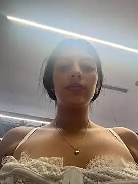 Snapshot of Baby_Niels chatting on 10-29-25, 02:58 Baby Niels online show from 10-29-25, 02:58