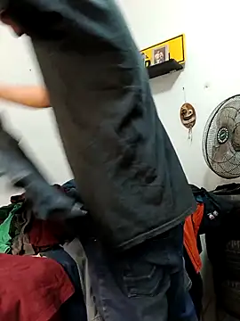 jhonyhot9292 online show from 10-20-25, 06:25