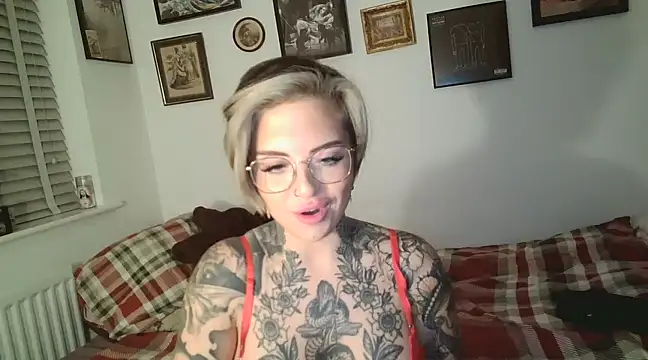 Alexandersonxo online show from 12-19-24, 10:00