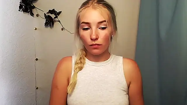 Queen ofLove online show from 06-29-26, 12:49