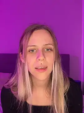 lunawolf21 online show from 12-08-24, 07:11