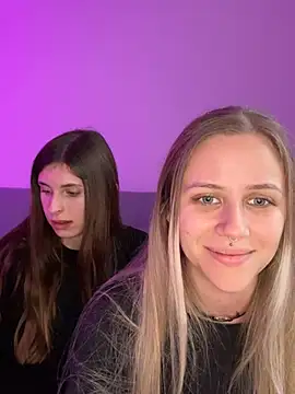 lunawolf21 online show from 12-10-24, 08:40