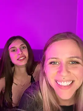 lunawolf21 online show from 12-26-24, 07:27