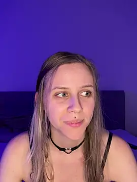 lunawolf21 online show from 12-28-24, 08:36