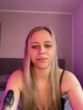 lunawolf21 online show from 01-20-25, 07:58