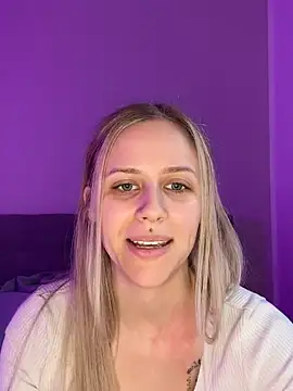 lunawolf21 online show from 02-16-25, 09:15