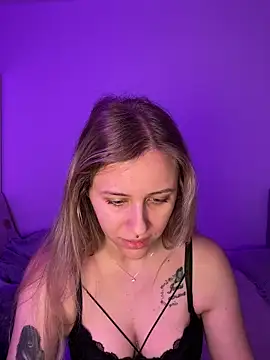 lunawolf21 online show from 02-16-26, 07:37