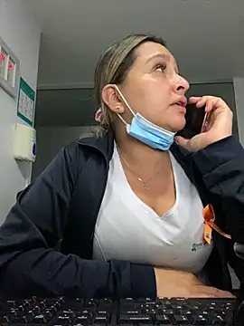 Snapshot of Keittly_ chatting on 10-07-25, 01:25 Keittly online show from 10-07-25, 01:25