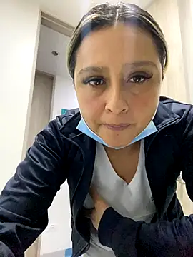 Snapshot of Keittly_ chatting on 10-29-25, 05:20 Keittly online show from 10-29-25, 05:20