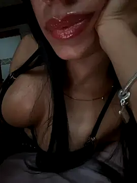 Snapshot of Lolitacooper chatting on 10-17-25, 10:34 Lolitacooper online show from 10-17-25, 10:34