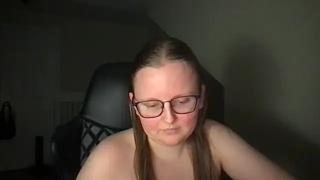 lexie lilacs online show from 02-18-25, 03:42