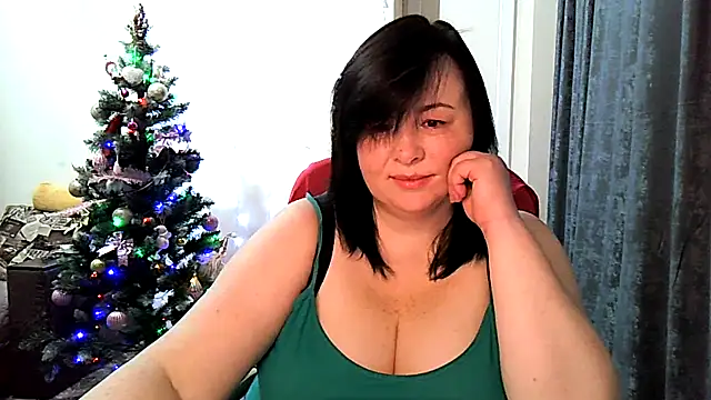 EmiliaLooo online show from 01-08-26, 03:42