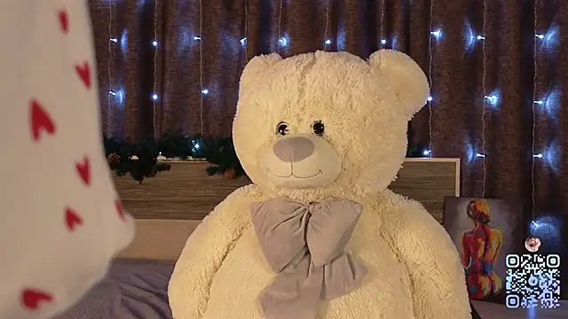 Lolly Lika online show from 12-15-24, 06:07