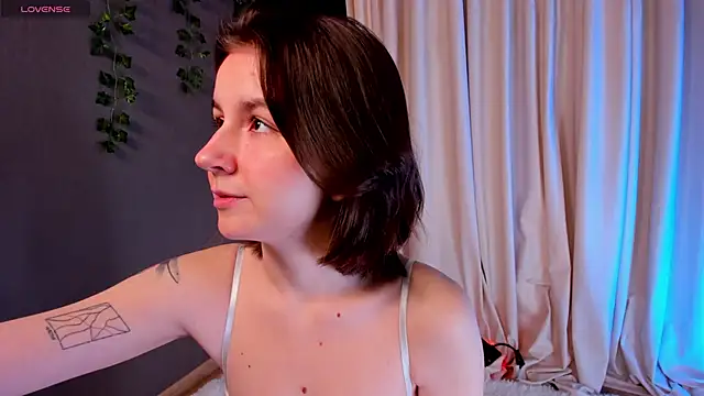 Snapshot of mind_game chatting on 01-23-25, 05:45 mind game online show from 01-23-25, 05:45