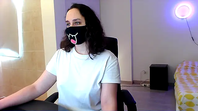 GummyPeachh online show from 12-05-24, 03:39