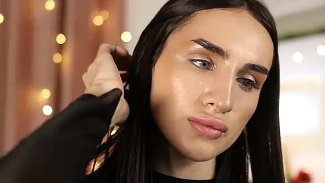 Snapshot of Kim_Oberlin_ chatting on 01-04-25, 05:47 Kim Oberlin online show from 01-04-25, 05:47