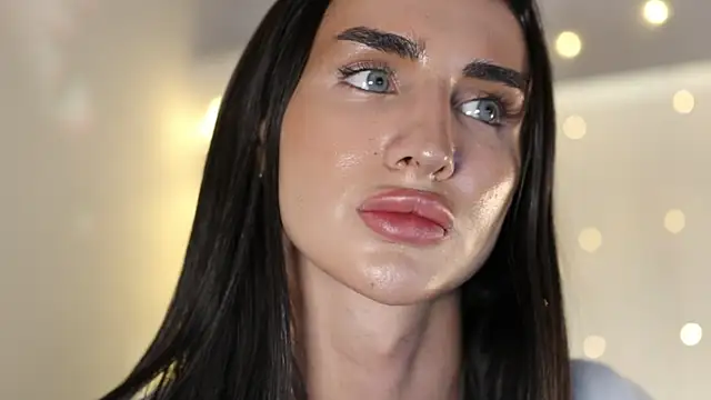 Snapshot of Kim_Oberlin_ chatting on 01-30-25, 06:43 Kim Oberlin online show from 01-30-25, 06:43