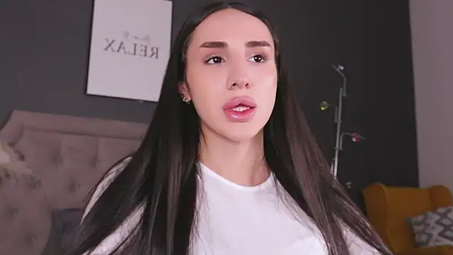 Snapshot of Kim_Oberlin_ chatting on 10-05-25, 04:05 Kim Oberlin online show from 10-05-25, 04:05