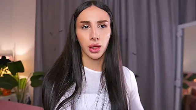 Snapshot of Kim_Oberlin_ chatting on 11-01-25, 11:12 Kim Oberlin online show from 11-01-25, 11:12