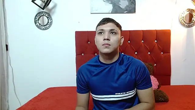 couple lovelyds online show from 01-15-25, 12:36