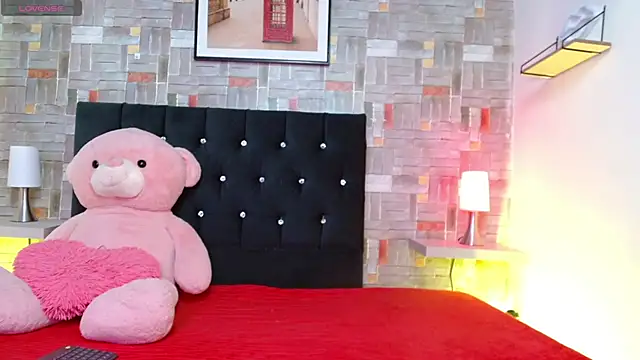 couple lovelyds online show from 01-22-25, 01:00