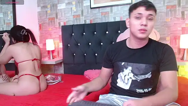 couple lovelyds online show from 01-24-25, 01:03