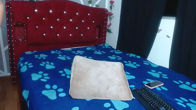 Snapshot of stephanieross202cl chatting on 03-13-25, 06:16 stephanieross202cl online show from 03-13-25, 06:16