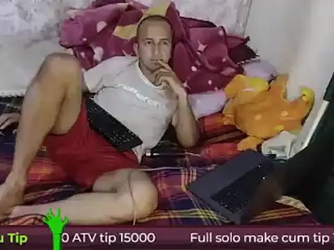 Snapshot of yazforeSolo chatting on 03-06-25, 03:35 yazforeSolo online show from 03-06-25, 03:35