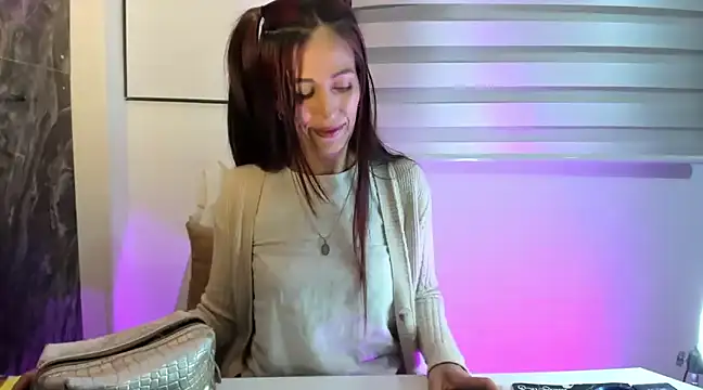 Snapshot of catt_evans1 chatting on 12-07-24, 11:12 catt evans1 online show from 12-07-24, 11:12