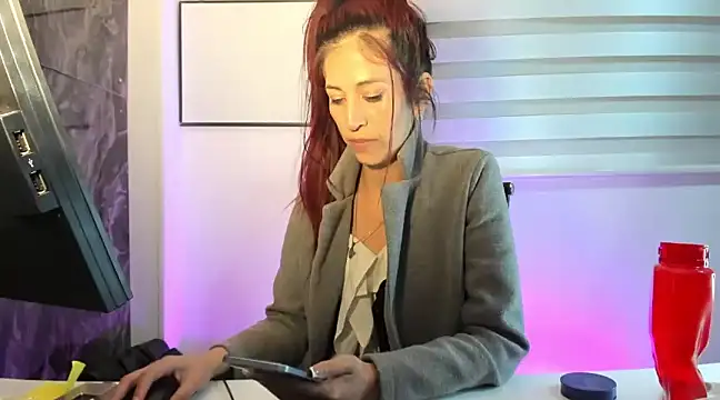 Snapshot of catt_evans1 chatting on 12-10-24, 01:43 catt evans1 online show from 12-10-24, 01:43