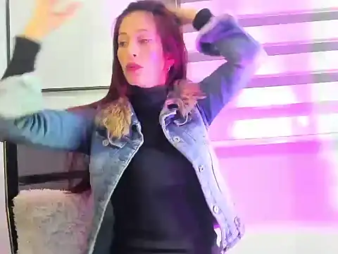 Snapshot of catt_evans1 chatting on 12-14-24, 11:34 catt evans1 online show from 12-14-24, 11:34