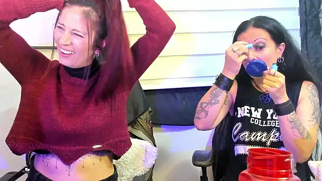 Snapshot of catt_evans1 chatting on 12-18-24, 01:26 catt evans1 online show from 12-18-24, 01:26