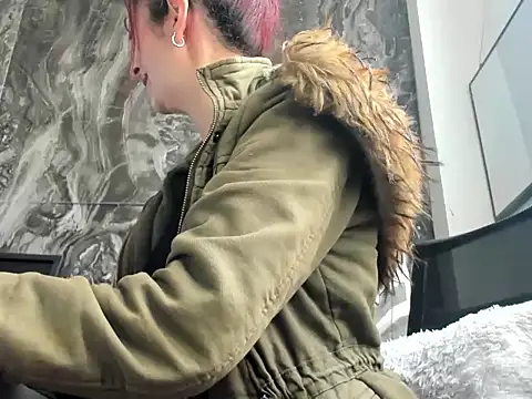 Snapshot of catt_evans1 chatting on 12-28-24, 05:03 catt evans1 online show from 12-28-24, 05:03