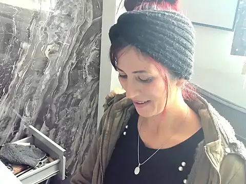 Snapshot of catt_evans1 chatting on 12-28-24, 08:58 catt evans1 online show from 12-28-24, 08:58