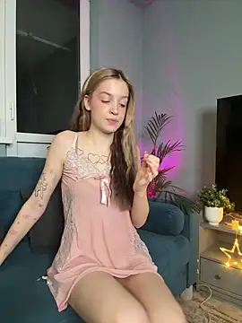 Sweet Evva online show from 01-17-25, 06:54