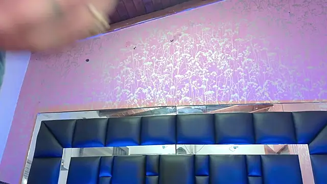 Sofia martiin online show from 09-20-25, 03:07