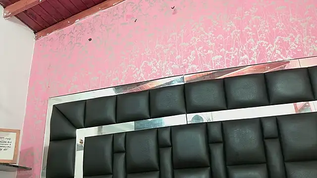 Sofia martiin online show from 10-15-25, 03:06