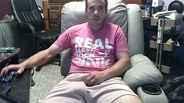 Snapshot of ScubaStevex chatting on 10-28-25, 02:37 ScubaStevex online show from 10-28-25, 02:37