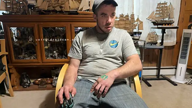 Snapshot of ScubaStevex chatting on 04-29-26, 11:22 ScubaStevex online show from 04-29-26, 11:22