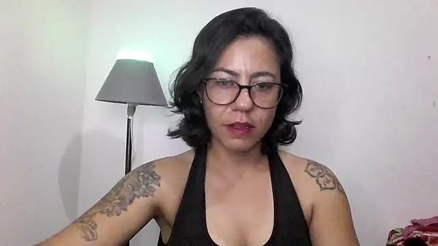 LauraBernardes22 online show from 03-16-25, 12:45