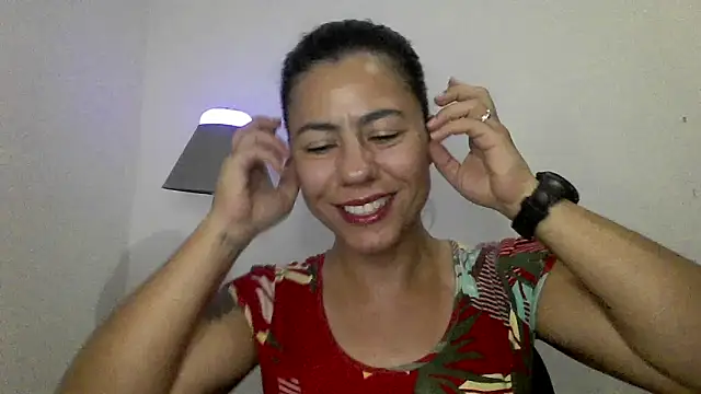 LauraBernardes22 online show from 03-17-25, 02:08