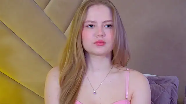 SelinSwarovski online show from 12-21-25, 04:25