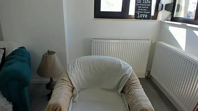 Snapshot of Arya_Shinex chatting on 11-03-25, 08:37 Arya Shinex online show from 11-03-25, 08:37