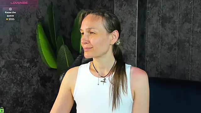 Lillian White online show from 06-13-26, 12:52