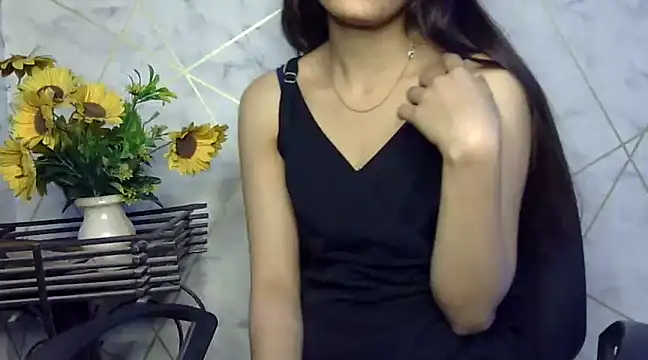 Snapshot of sonam_love- chatting on 02-17-25, 05:10 sonam love- online show from 02-17-25, 05:10