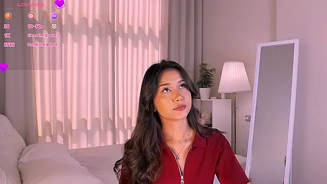 Melissa Mone online show from 12-18-25, 04:51