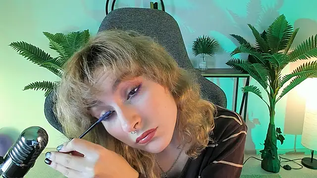 LuxRayi online show from 12-14-24, 02:53