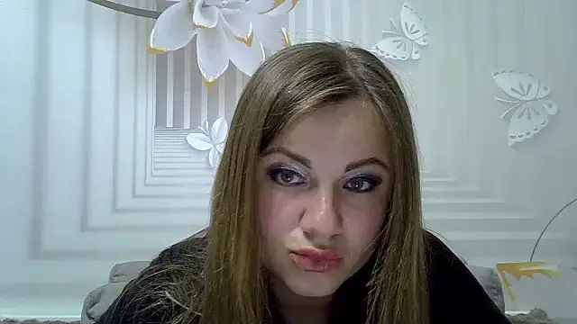 Snapshot of TinaFun4u chatting on 04-23-26, 07:38 TinaFun4u online show from 04-23-26, 07:38