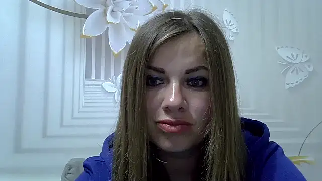 Snapshot of TinaFun4u chatting on 05-16-26, 08:07 TinaFun4u online show from 05-16-26, 08:07